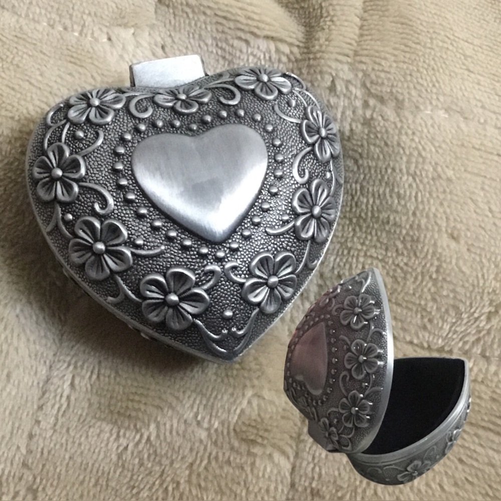 Silver Heart Jewelry Trinket Box
